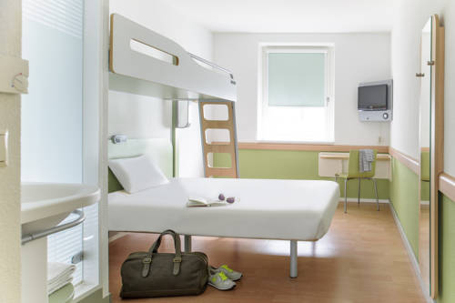 Imagen de la habitación del Hotel Ibis Budget Lausanne Bussigny. Foto 6