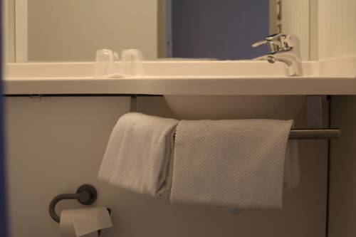 Imagen de la habitación del Hotel Ibis Budget Laval. Foto 8