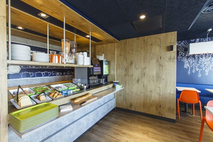 Imagen del bar/restaurante del Hotel Ibis Budget Les Sables D'olonne. Foto 8