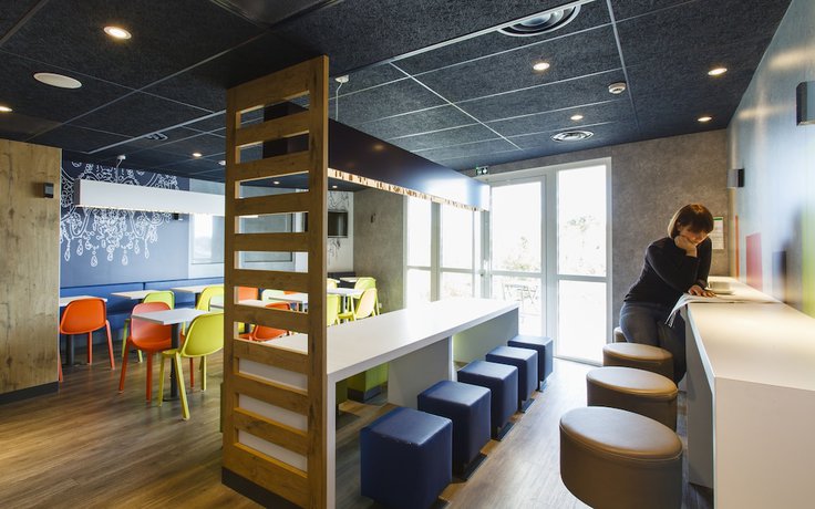 Imagen del bar/restaurante del Hotel Ibis Budget Les Sables D'olonne. Foto 9