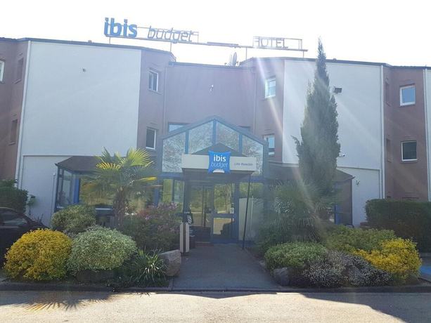 Imagen de los exteriores del Hotel Ibis Budget Lille Ronchin. Foto 13