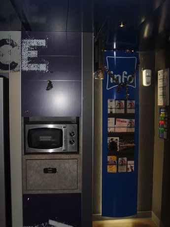 Imagen de los interiores del Hotel Ibis Budget L'isle Adam. Foto 18