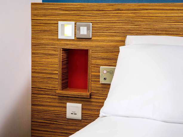 Imagen de la habitación del Hotel Ibis Budget London Heathrow Terminal 5. Foto 13