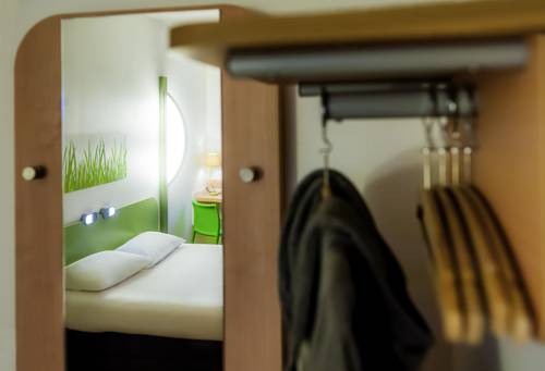 Imagen de la habitación del Hotel Ibis Budget Lyon Est Saint Quentin Fallavier. Foto 8