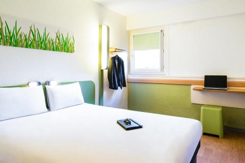 Imagen de la habitación del Hotel Ibis Budget Lyon Gerland. Foto 7