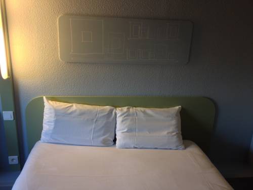 Imagen de la habitación del Hotel Ibis Budget Lyon Villeurbanne. Foto 10