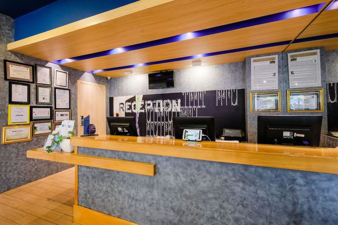 Imagen de los interiores del Hotel Ibis Budget Makassar Airport. Foto 20