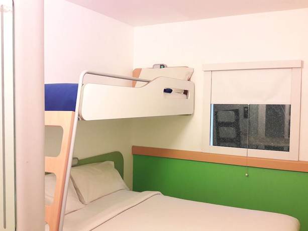 Imagen de la habitación del Hotel Ibis Budget Makassar Airport. Foto 13