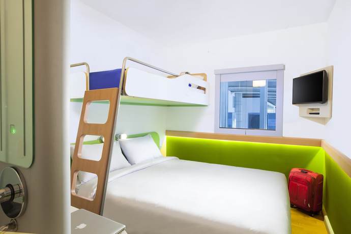 Imagen de la habitación del Hotel Ibis Budget Makassar Airport. Foto 17