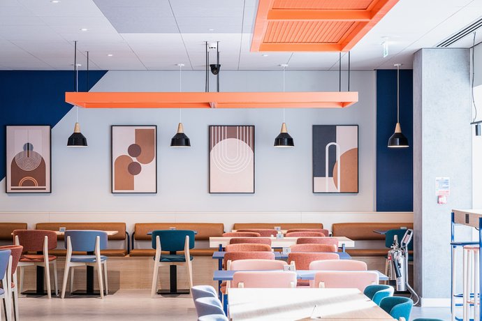 Imagen del bar/restaurante del Hotel Ibis Budget Manchester Airport. Foto 2