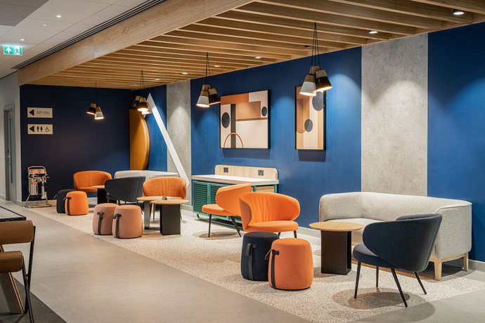 Imagen de los interiores del Hotel Ibis Budget Manchester Airport. Foto 9