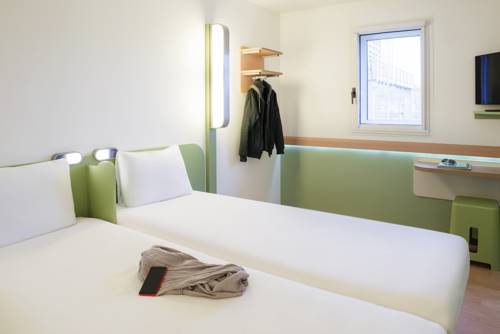 Imagen de la habitación del Hotel Ibis Budget Manosque Cadarache. Foto 8