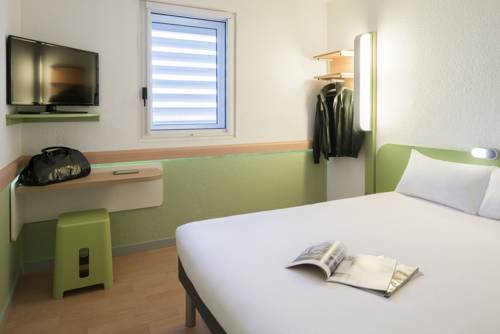 Imagen de la habitación del Hotel Ibis Budget Manosque Cadarache. Foto 9
