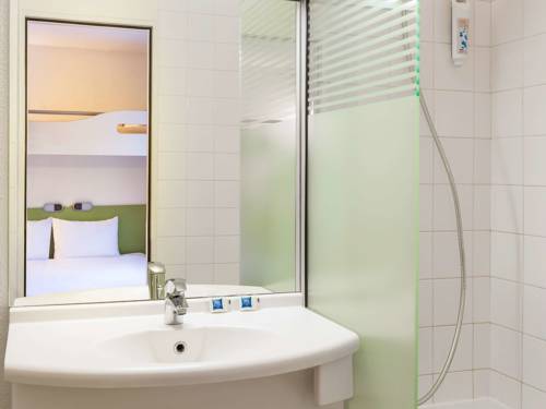 Imagen de la habitación del Hotel Ibis Budget Marne La Vallee Pontault Combault. Foto 6