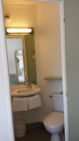 Imagen de la habitación del Hotel Ibis Budget Marseille La Valentine. Foto 5