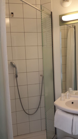 Imagen de la habitación del Hotel Ibis Budget Marseille La Valentine. Foto 7