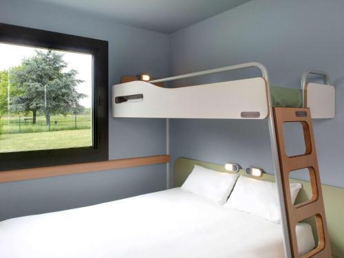 Imagen de la habitación del Hotel Ibis Budget Montceau-les-mines. Foto 10