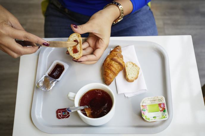 Imagen del bar/restaurante del Hotel Ibis Budget Nanterre La Defense. Foto 8