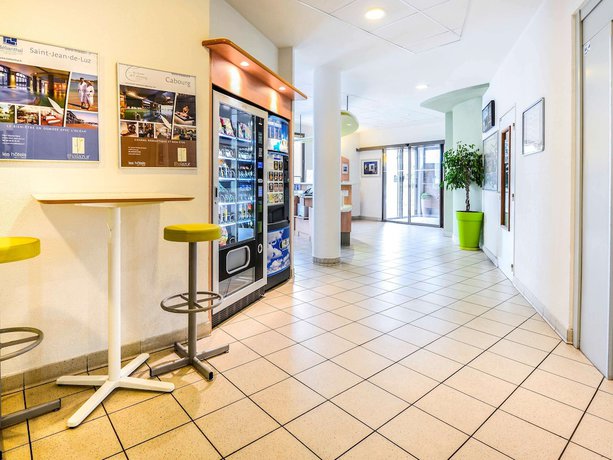 Imagen de los interiores del Hotel Ibis Budget Nanterre La Defense. Foto 20