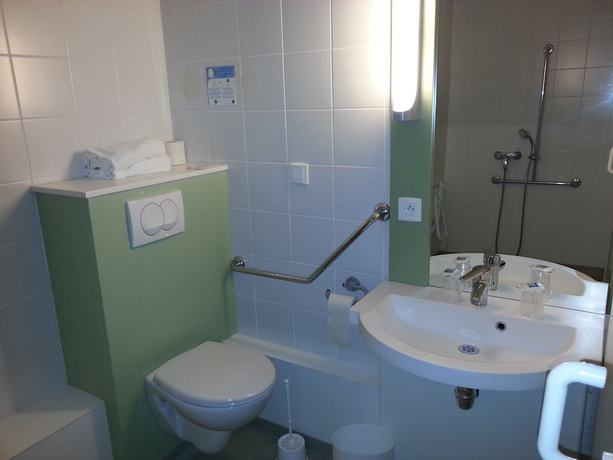 Imagen de la habitación del Hotel Ibis Budget Nantes Ouest Atlantis Couëron. Foto 8