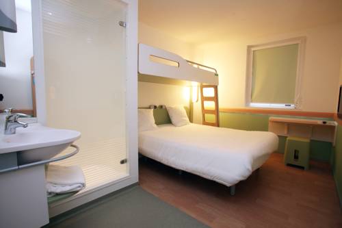 Imagen de la habitación del Hotel Ibis Budget Nantes Reze Aeroport. Foto 5