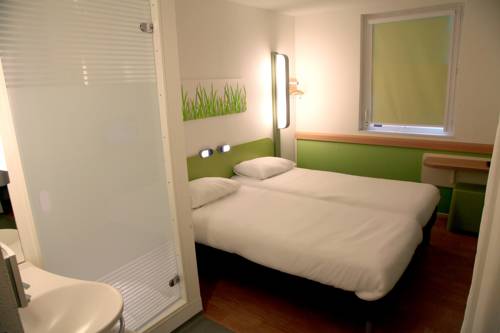 Imagen de la habitación del Hotel Ibis Budget Nantes Reze Aeroport. Foto 8