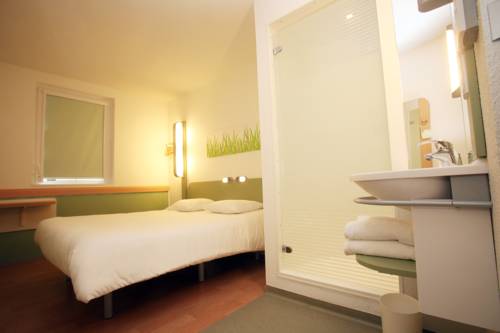 Imagen de la habitación del Hotel Ibis Budget Nantes Reze Aeroport. Foto 14