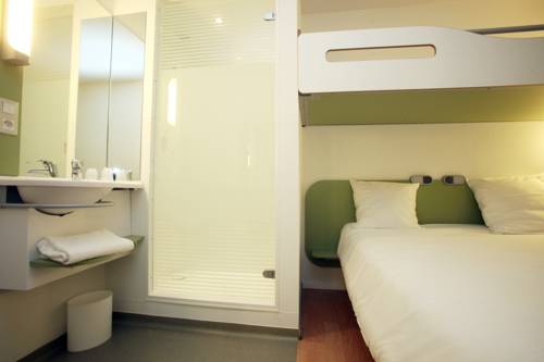 Imagen de la habitación del Hotel Ibis Budget Nantes Reze Aeroport. Foto 16