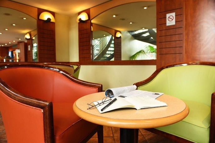 Imagen de los interiores del Hotel Ibis Budget Nice Californie Lenval. Foto 14