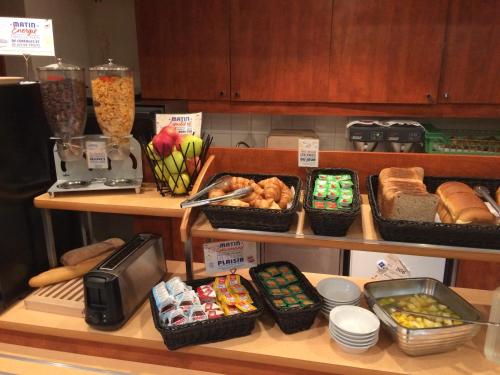 Imagen general del Hotel Ibis Budget Orleans Ouest Meung Sur Loire. Foto 6