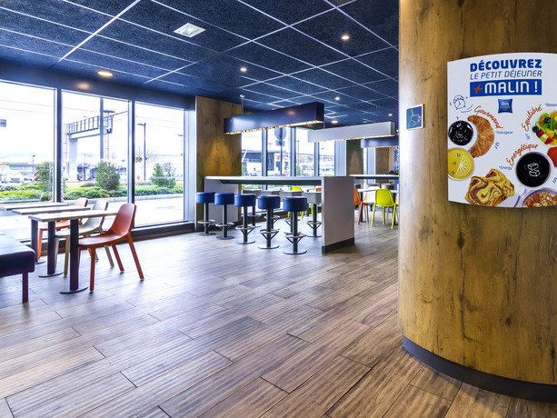 Imagen de los interiores del Hotel Ibis Budget Paris Coeur D'Orly Airport. Foto 8