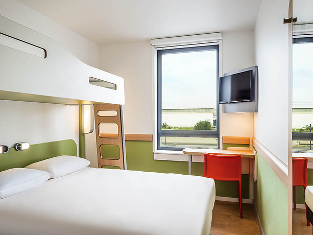 Imagen de la habitación del Hotel Ibis Budget Paris Coeur D'Orly Airport. Foto 4