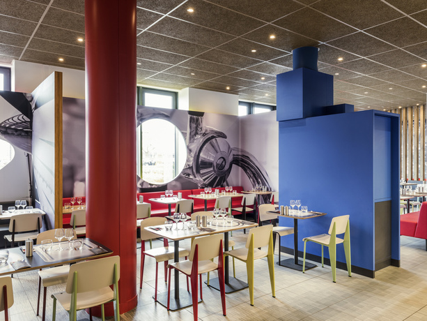 Imagen del bar/restaurante del Hotel Ibis Budget Paris Coeur D'Orly Airport. Foto 2