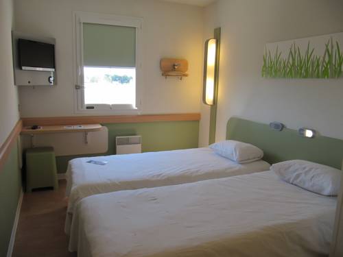 Imagen de la habitación del Hotel Ibis Budget Pontivy. Foto 4