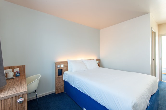 Imagen de la habitación del Hotel Ibis Budget Portishead Marina. Foto 3