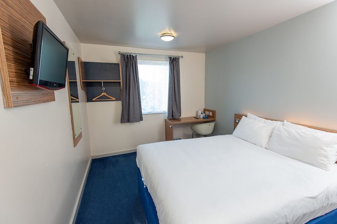 Imagen de la habitación del Hotel Ibis Budget Portishead Marina. Foto 4