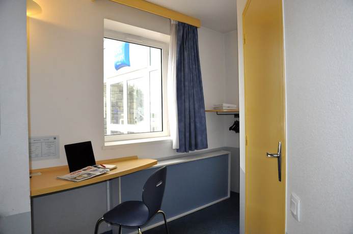 Imagen de la habitación del Hotel Ibis Budget Rennes Cesson. Foto 5