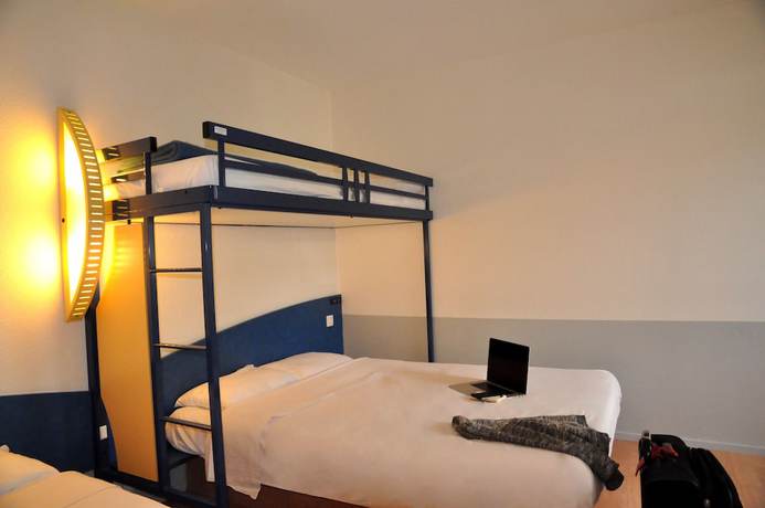 Imagen de la habitación del Hotel Ibis Budget Rennes Cesson. Foto 10