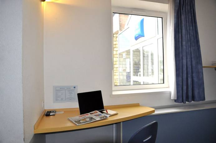 Imagen de la habitación del Hotel Ibis Budget Rennes Cesson. Foto 12