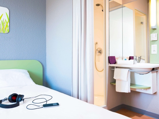 Imagen de la habitación del Hotel Ibis Budget Rennes Route De Saint Malo. Foto 17