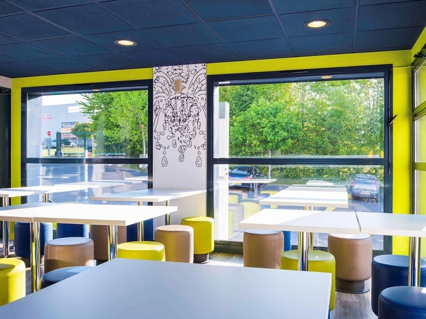 Imagen del bar/restaurante del Hotel Ibis Budget Rennes Route De Saint Malo. Foto 10