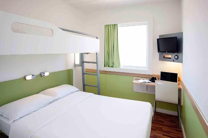 Imagen de la habitación del Hotel Ibis Budget Saint Dié Des Vosges. Foto 6