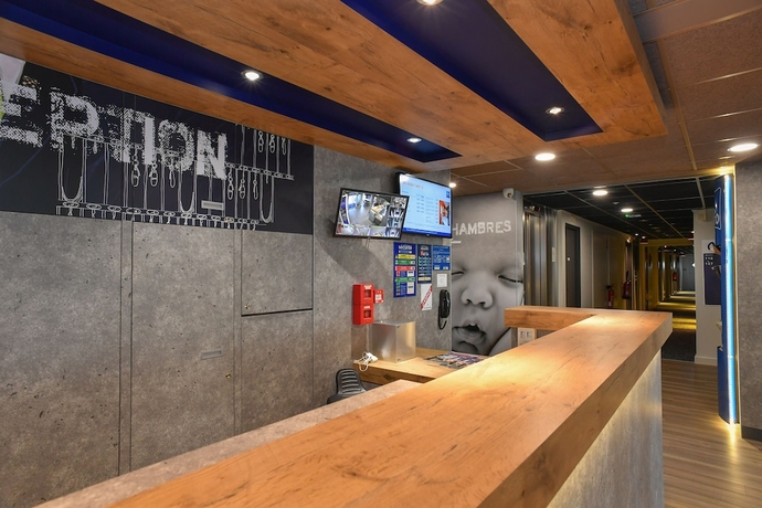 Imagen de los interiores del Hotel Ibis Budget Saint Lo. Foto 18