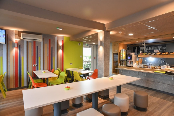 Imagen del bar/restaurante del Hotel Ibis Budget Saint Lo. Foto 3