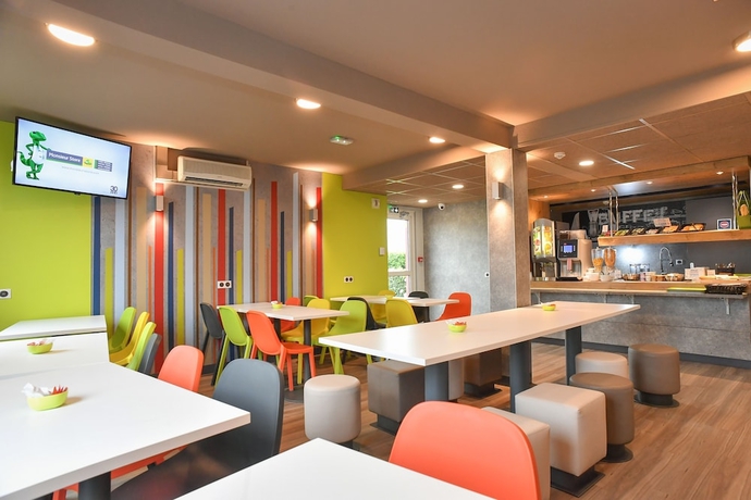 Imagen del bar/restaurante del Hotel Ibis Budget Saint Lo. Foto 6