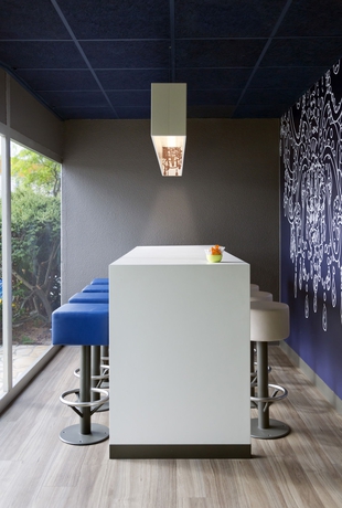 Imagen del bar/restaurante del Hotel Ibis Budget Saint Malo Centre. Foto 6