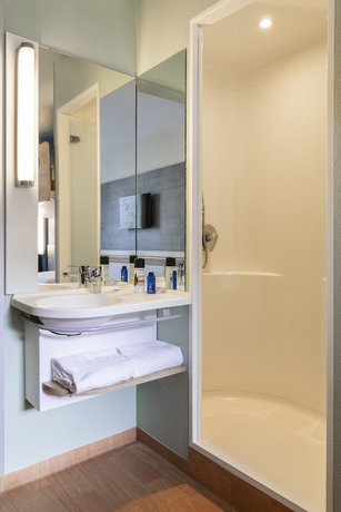 Imagen de la habitación del Hotel Ibis Budget Saint Maurice. Foto 18