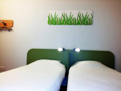 Imagen de la habitación del Hotel Ibis Budget Saint Maximin La Sainte Baume. Foto 13