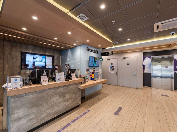 Imagen de los interiores del Hotel Ibis Budget Santiago Providencia. Foto 16