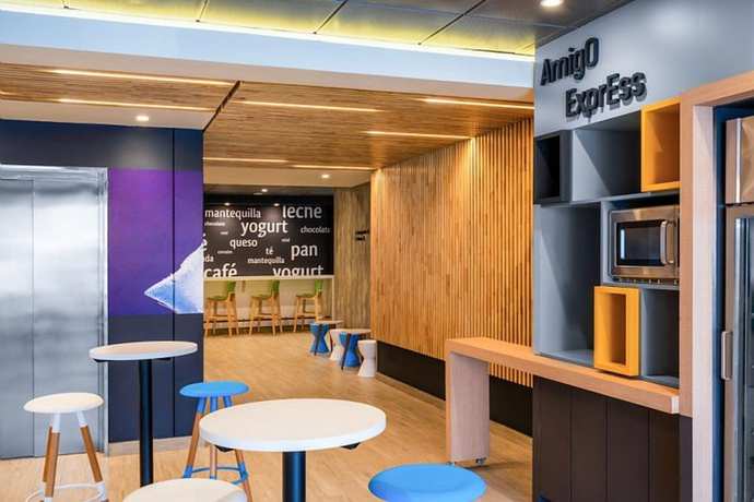 Imagen de los interiores del Hotel Ibis Budget Santiago Providencia. Foto 19